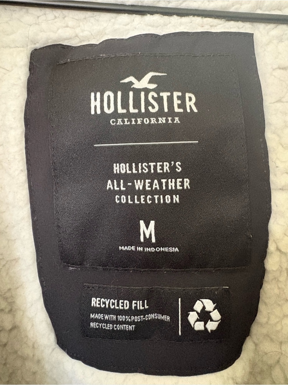Hollister Black Jacket Label with Cream Sherpa Trim - Picture 4 of 4